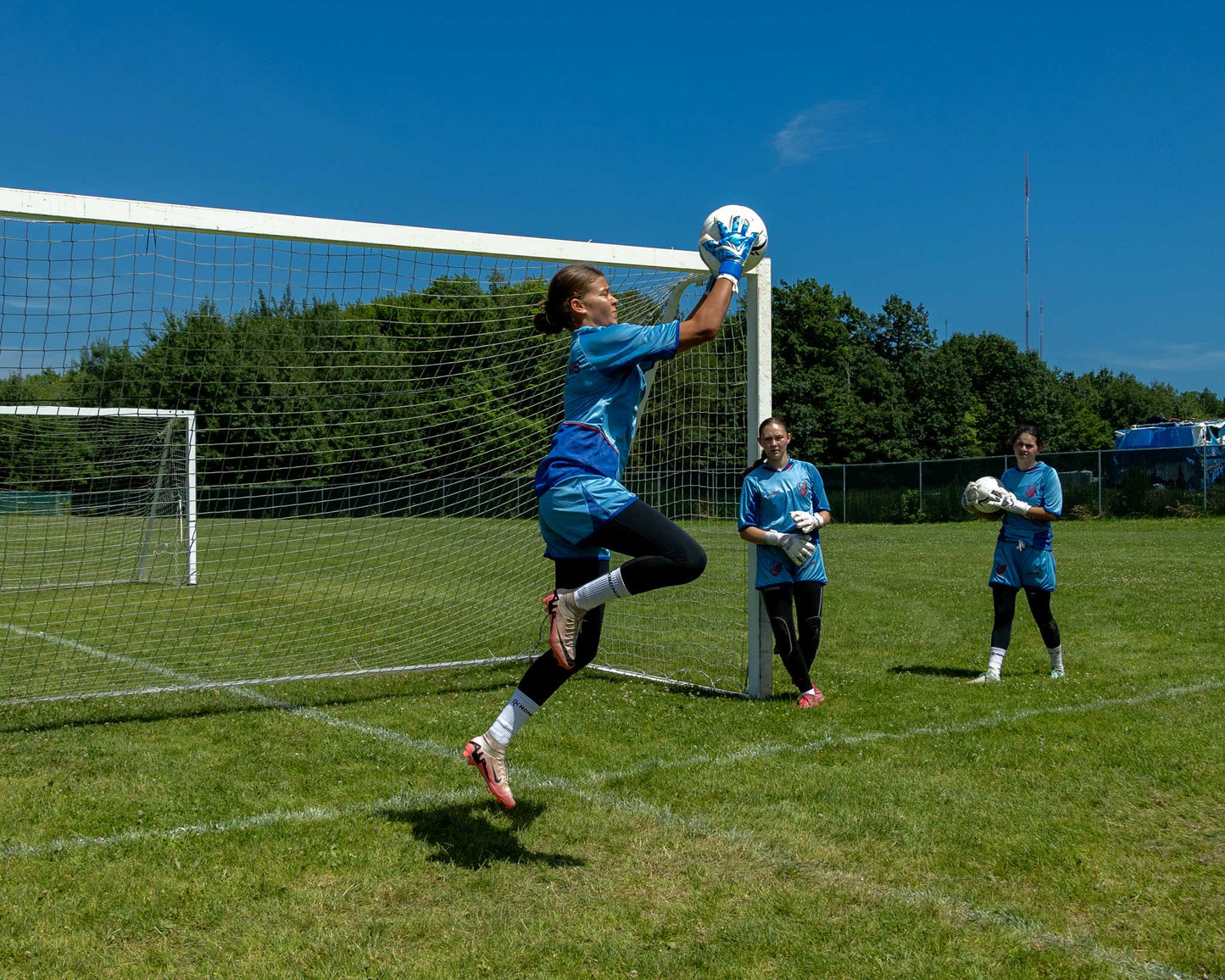 PRO & NCAA  Goalkeeper Camp